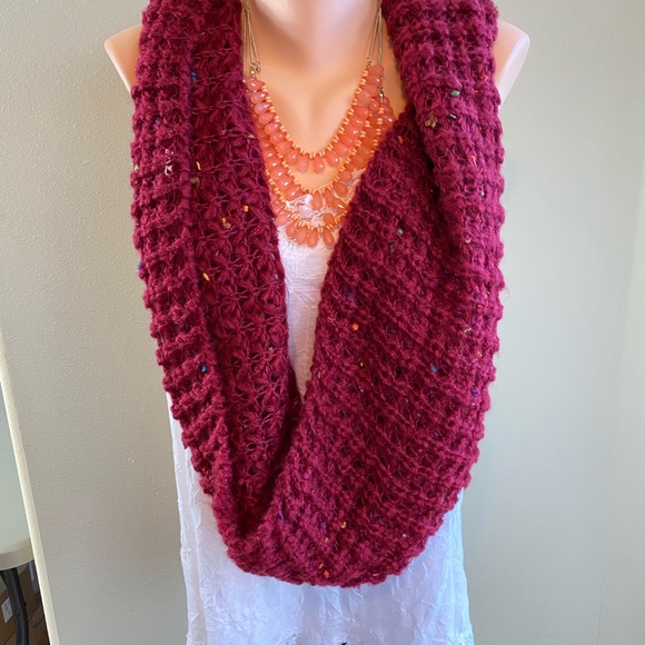 🧡3/$15🧡 Infinity Scarf NWT - Picture 3 of 4